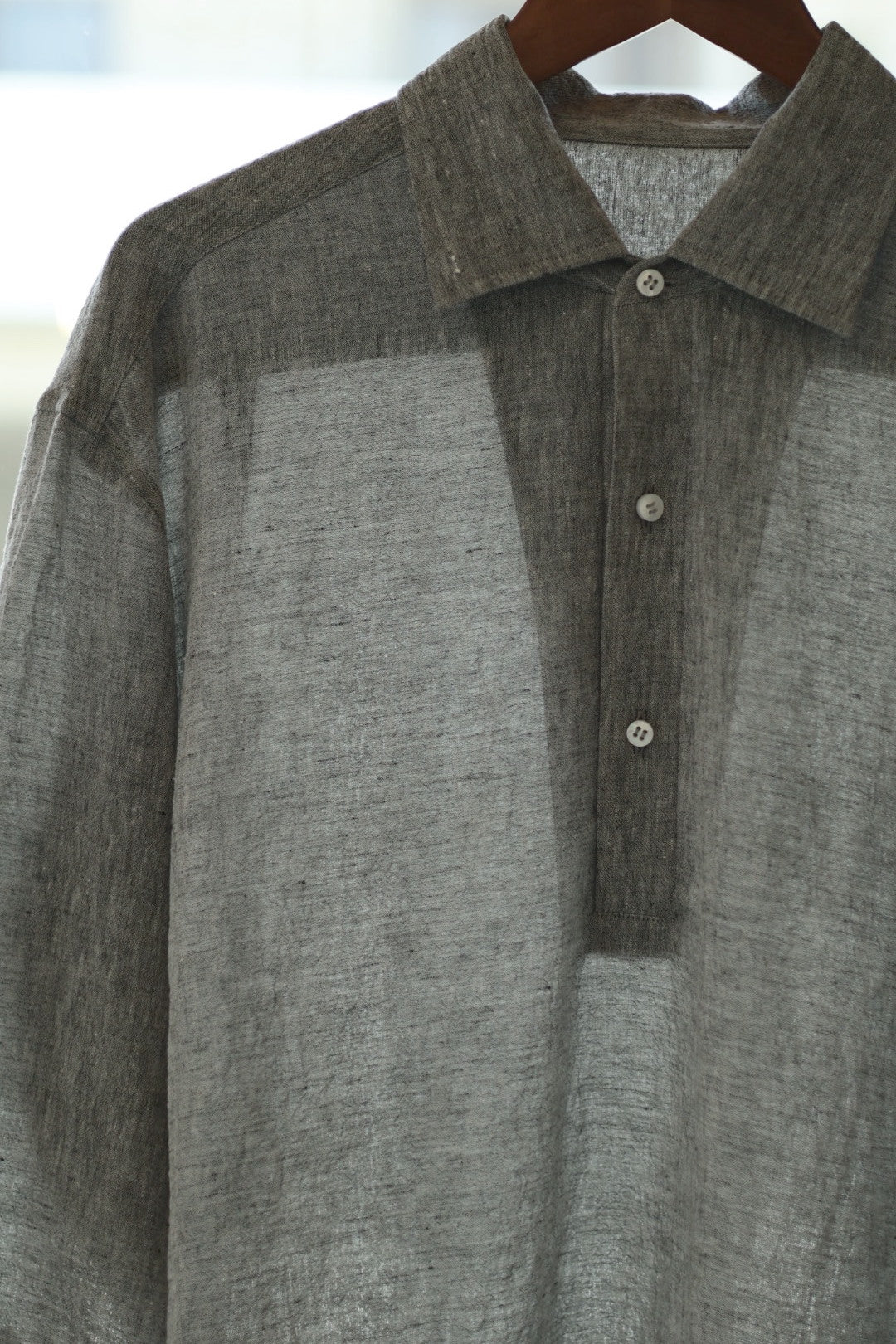 【40%off】Cale Water twist linen p/o shirt