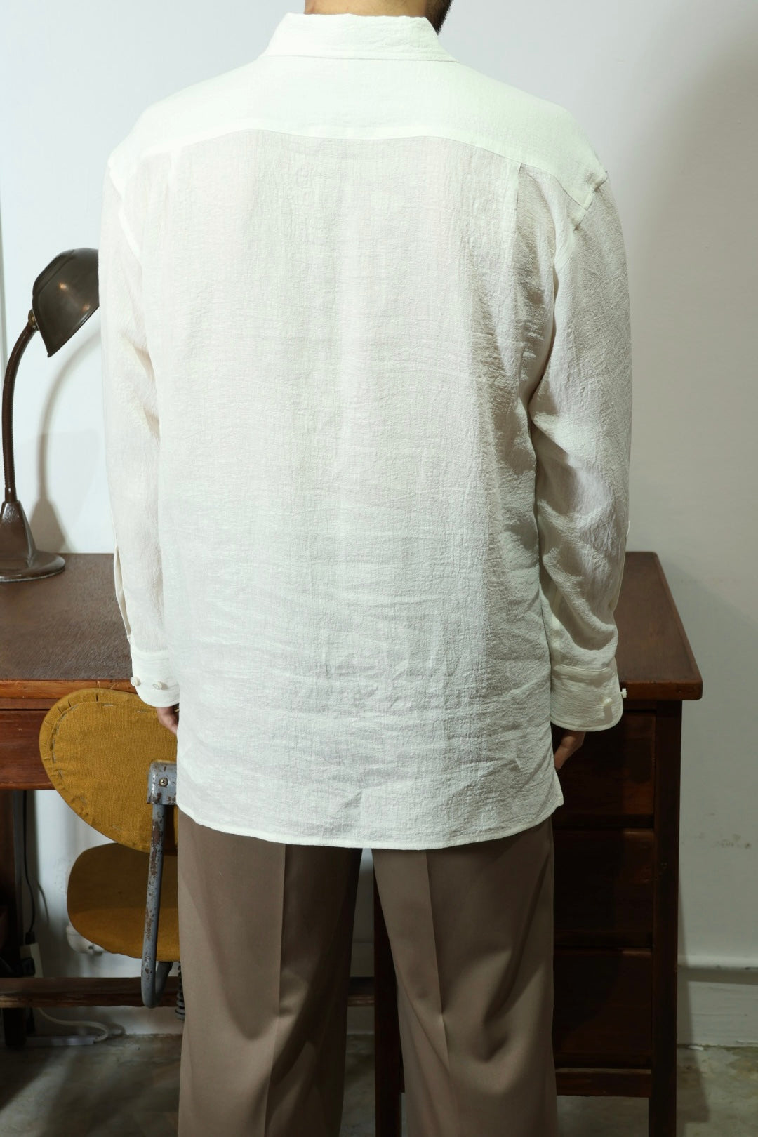 【40%off】Cale Water twist linen p/o shirt