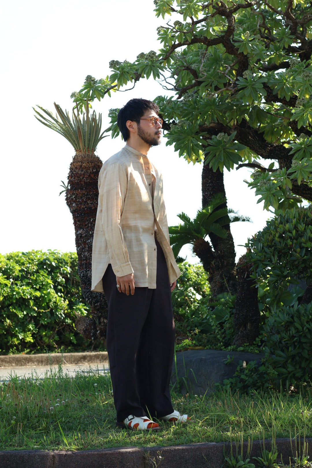 【Urig】TUSSAR SILK BAND COLLAR SHIRT (STRATA)