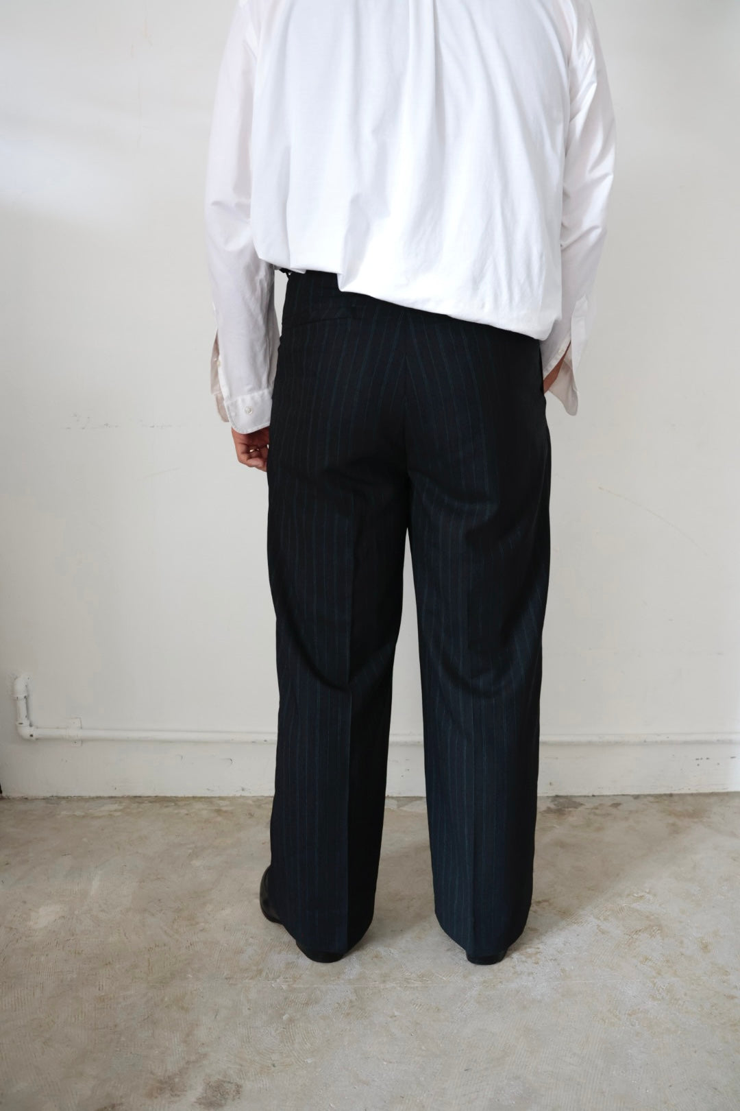 【谷吹】Two intuck wide trousers / Navy Pin Stripe / Martin Sons & Co.