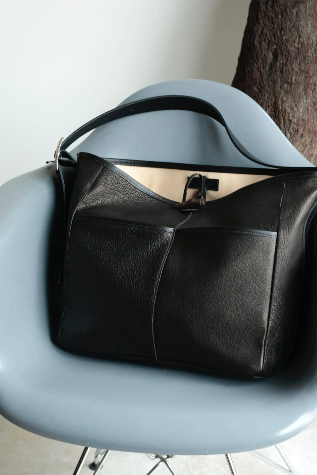 26SS【Post Production】2POCKETS TOTE BAG BUFFALO LEATHER – Mo