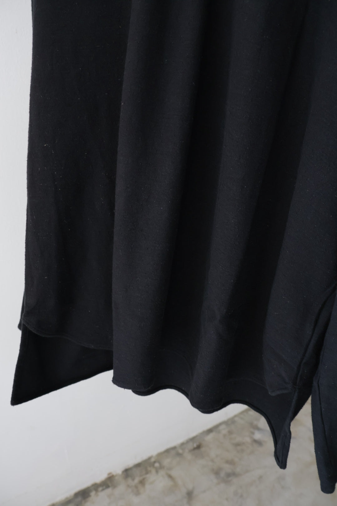 [barbell object] v top / black
