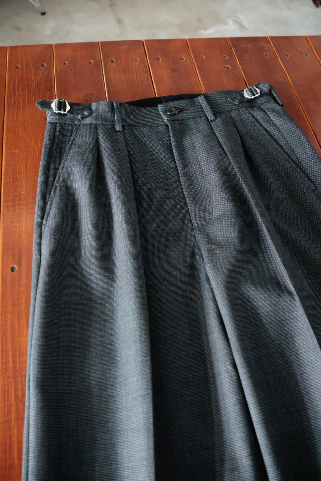 26SS【谷吹】Two intuck wide trousers -Gray- BISHU Wool
