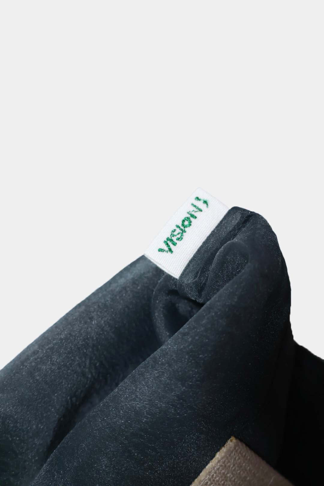 【VISION; 】Lettered Tote -Yale-