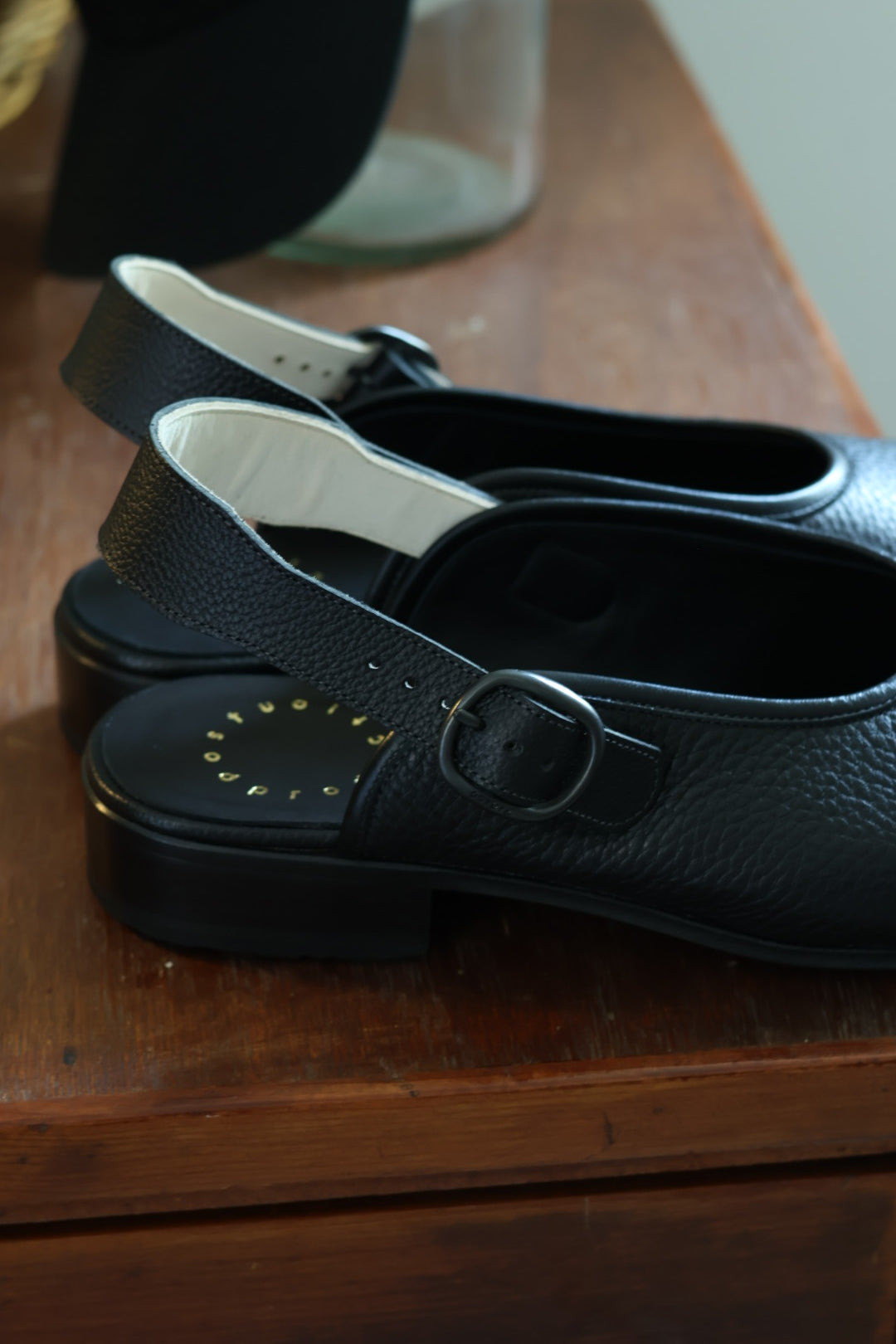 【Post Production】FACE Sandals