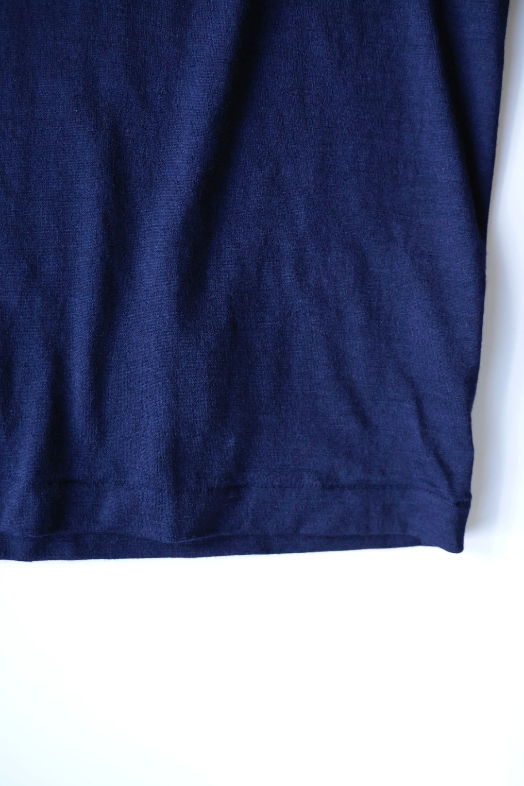 awasa / Super 100's ウール Tシャツ "navy × dark gray"