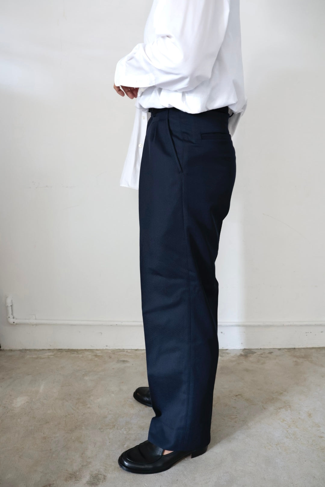 【谷吹】Two intuck wide trousers / Navy / Italian Fabric