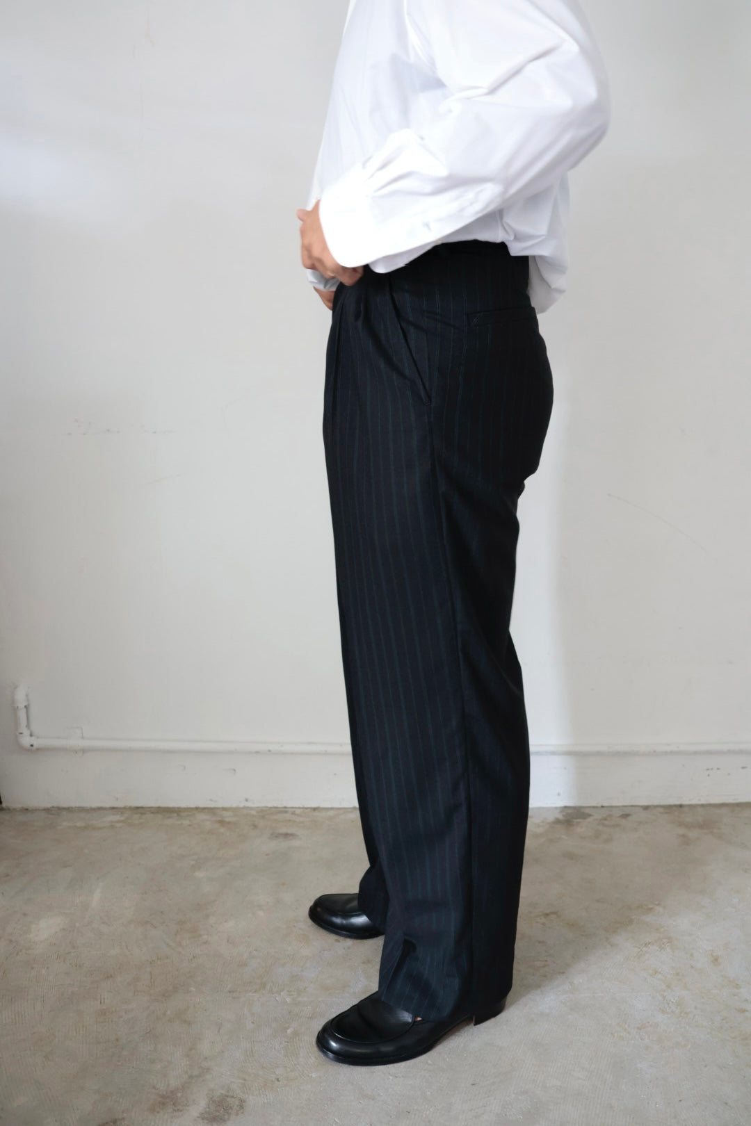 【谷吹】Two intuck wide trousers / Navy Pin Stripe / Martin Sons &amp; Co.