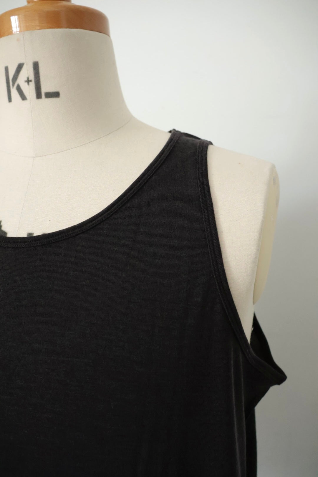 【KANEMASA PHIL.】18G Wool Pack Tank / CHARCOAL