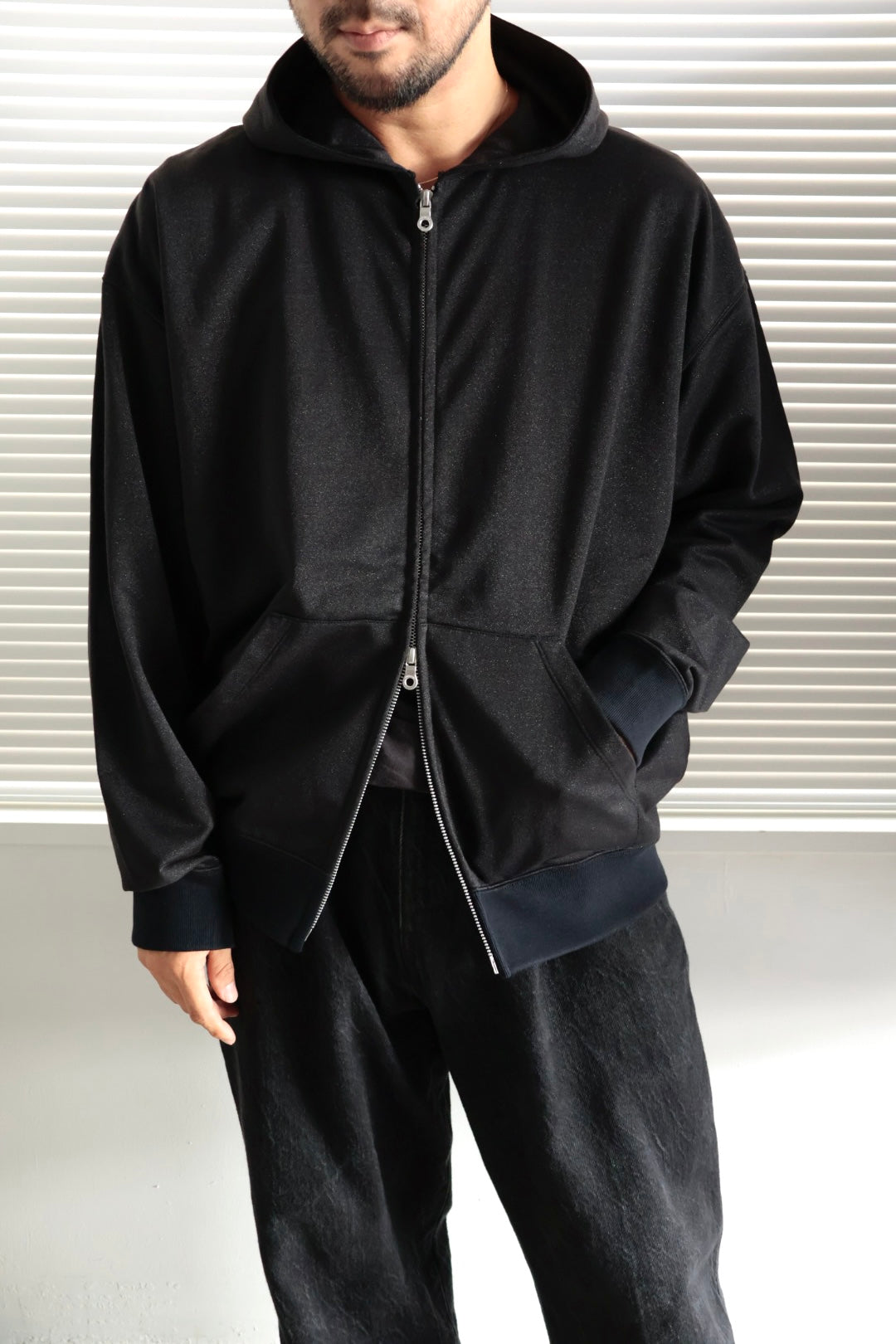 KANEMASA PHIL.】36G Glittery Zip Hoodie / BLACK – Mo