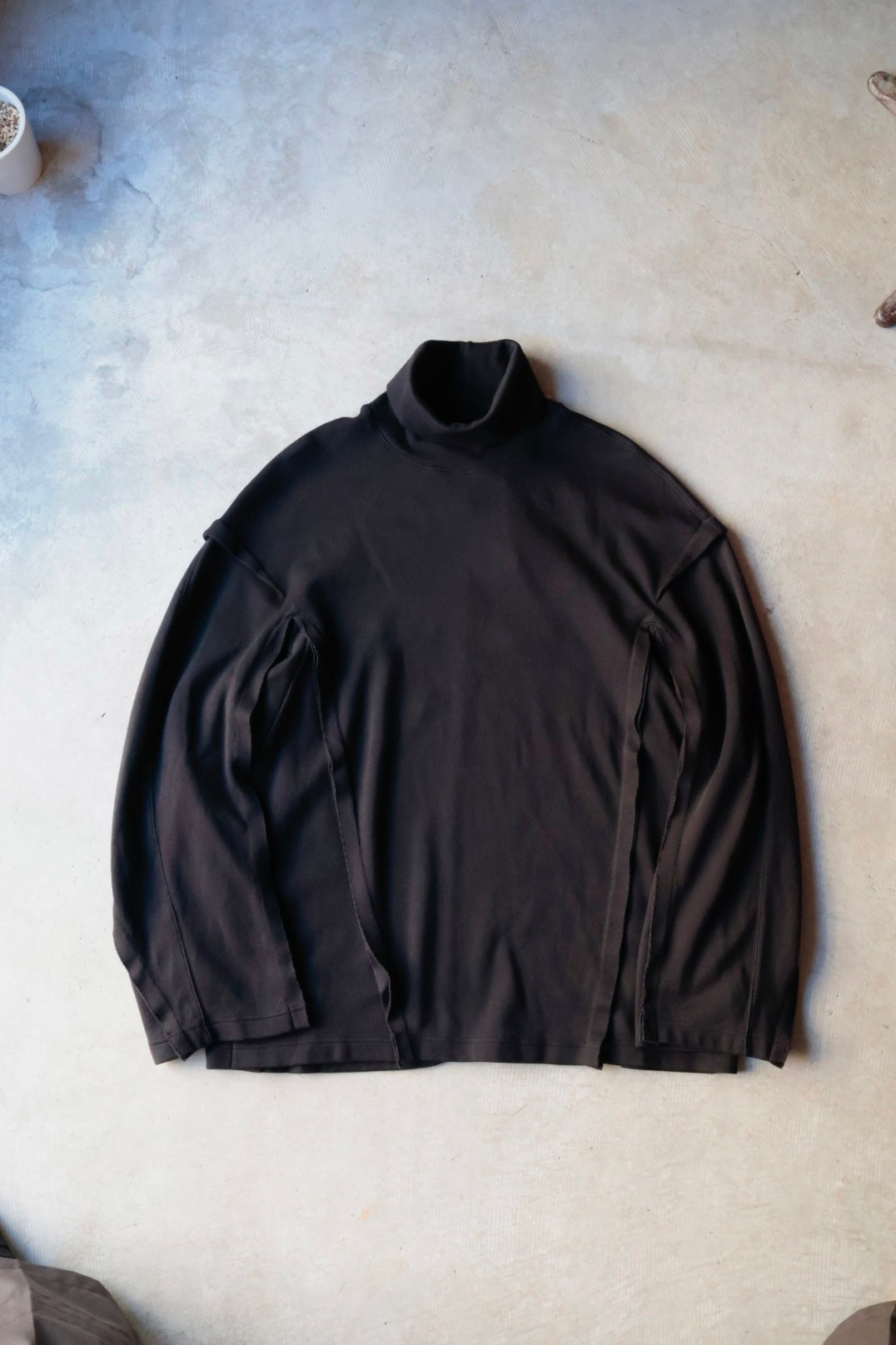【i'm here:】"SLIT" JERSEY: / BLACK