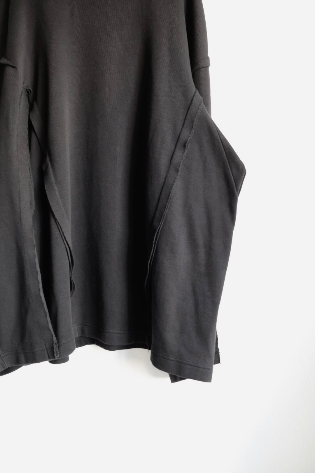 【i'm here:】"SLIT" JERSEY: / BLACK