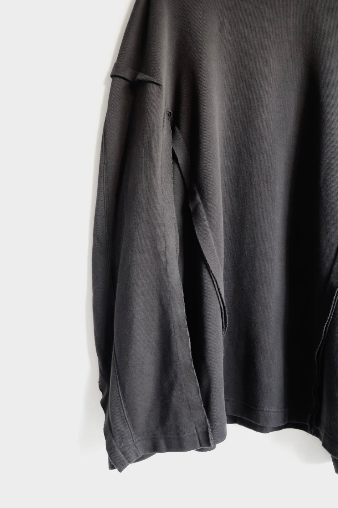 【i'm here:】"SLIT" JERSEY: / BLACK