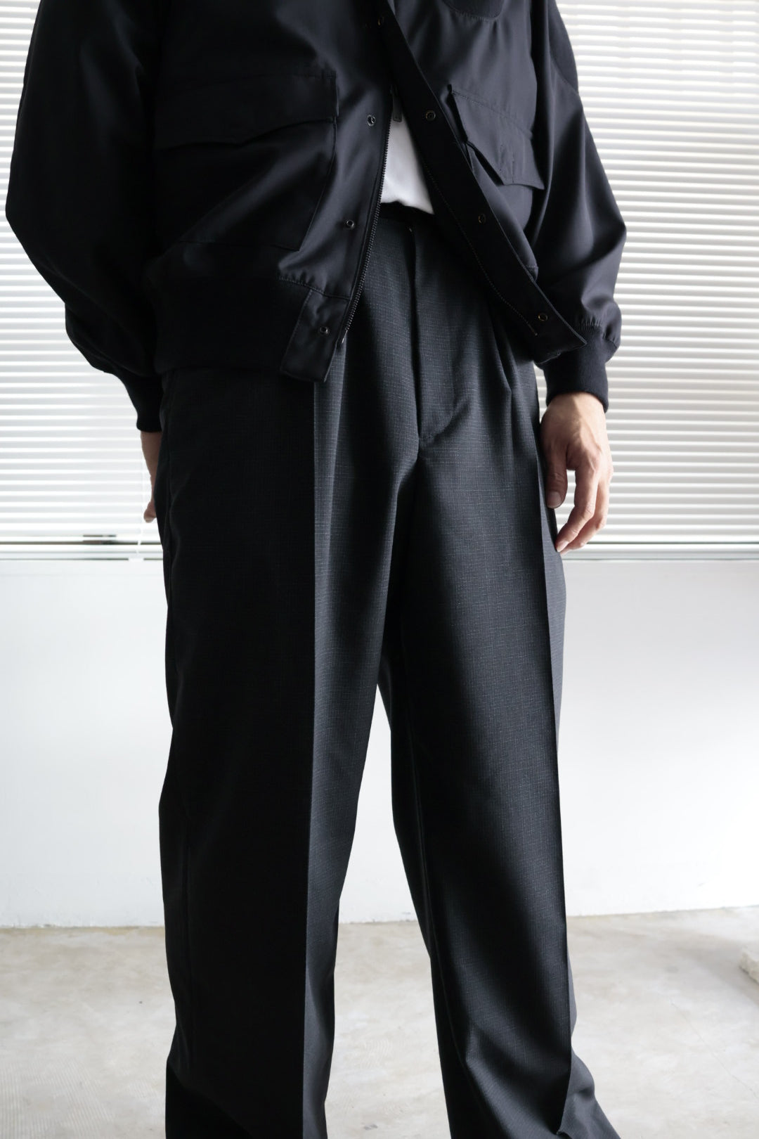 26SS【谷吹】Two intuck wide trousers -Black- Microcheck