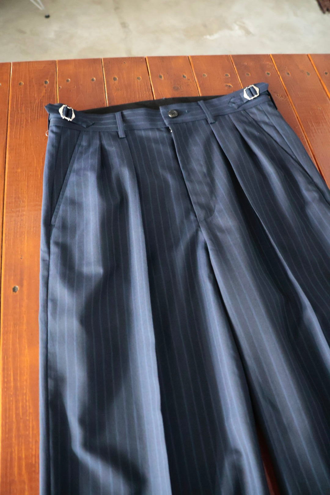 26SS【谷吹】Two intuck wide trousers -Navy- Wool Twill Stripe