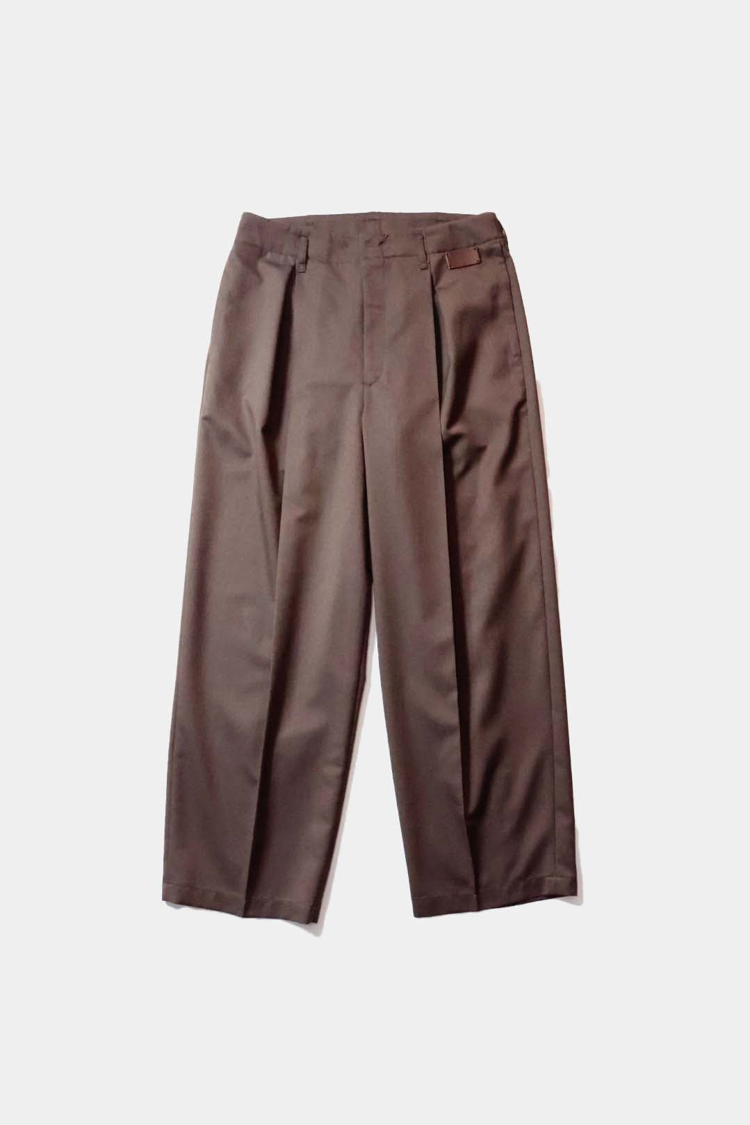26SS【i'm here:】UN(I)FORM:"ONE"TUCK PANTS
