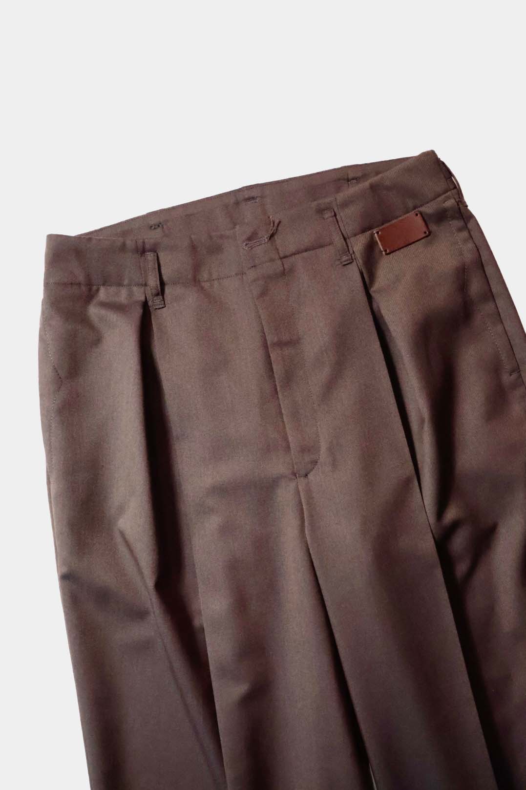 26SS【i'm here:】UN(I)FORM:"ONE"TUCK PANTS