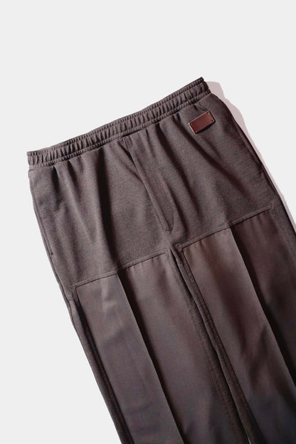 26SS [i'm here:] UN(I)FORM JERSEY: DOCKING PANTS / BROWN